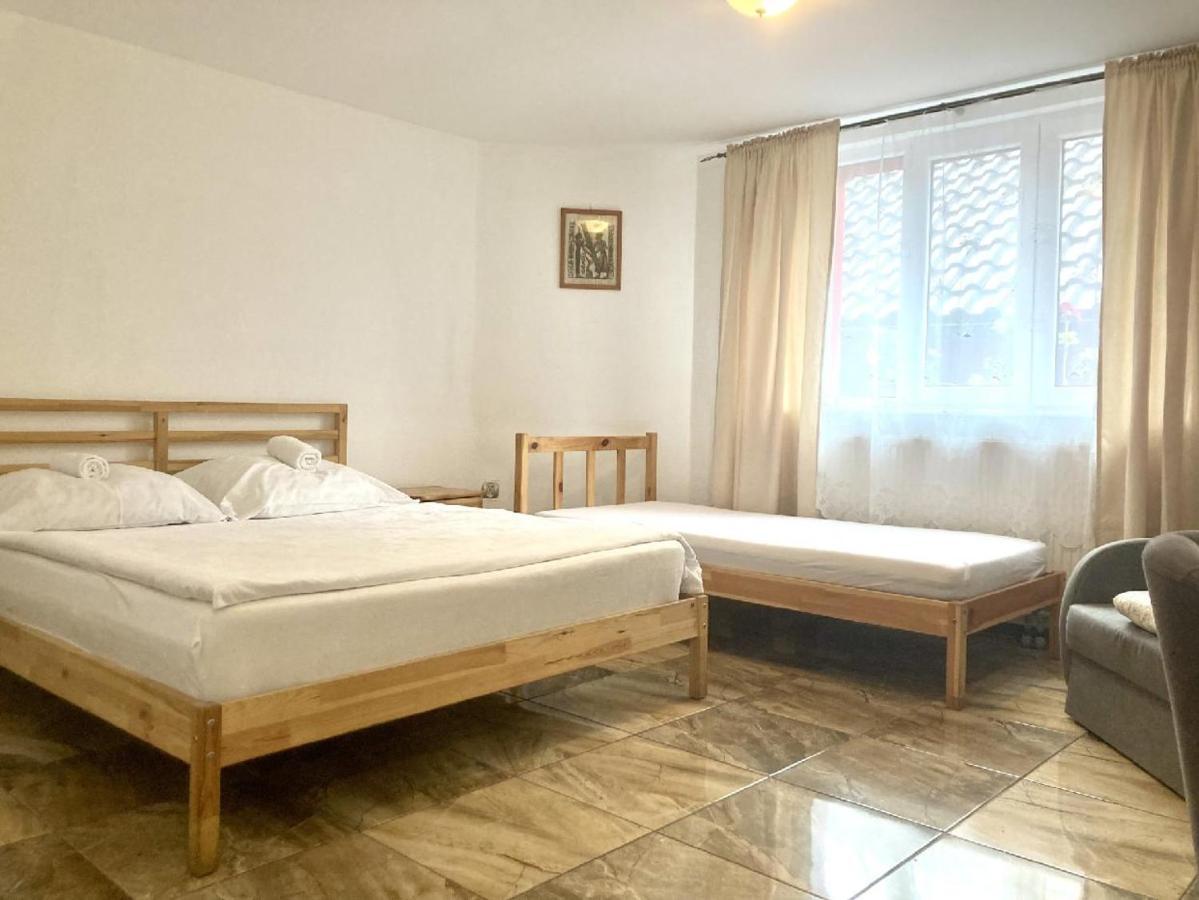 Luxor Hotel Havirov Exterior photo
