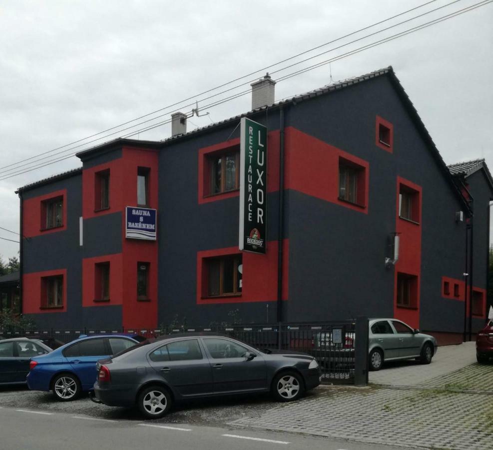 Luxor Hotel Havirov Exterior photo