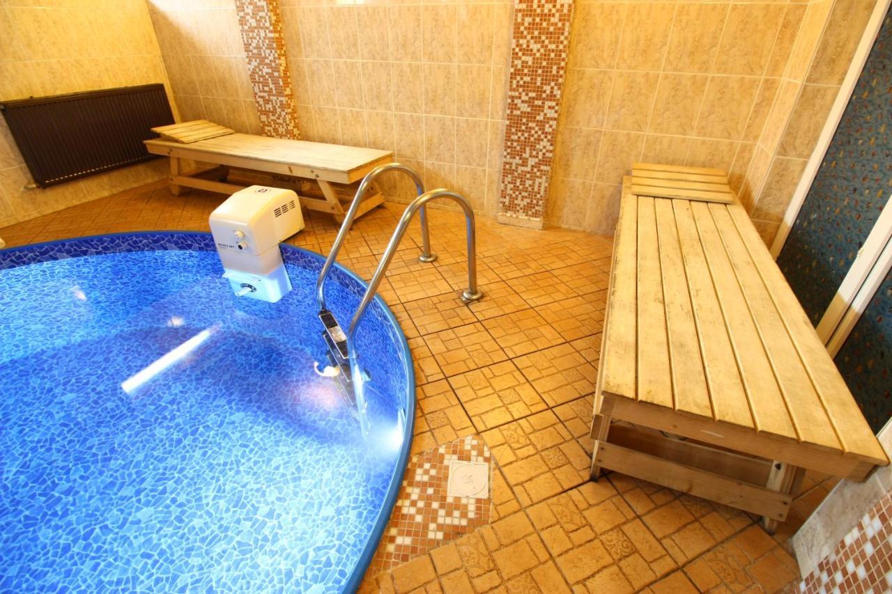 Luxor Hotel Havirov Exterior photo